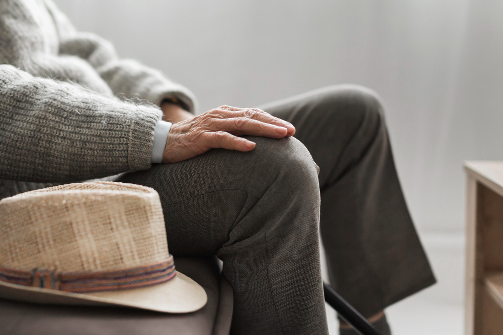 side-view-man-with-his-hat-nursing-home.jpg